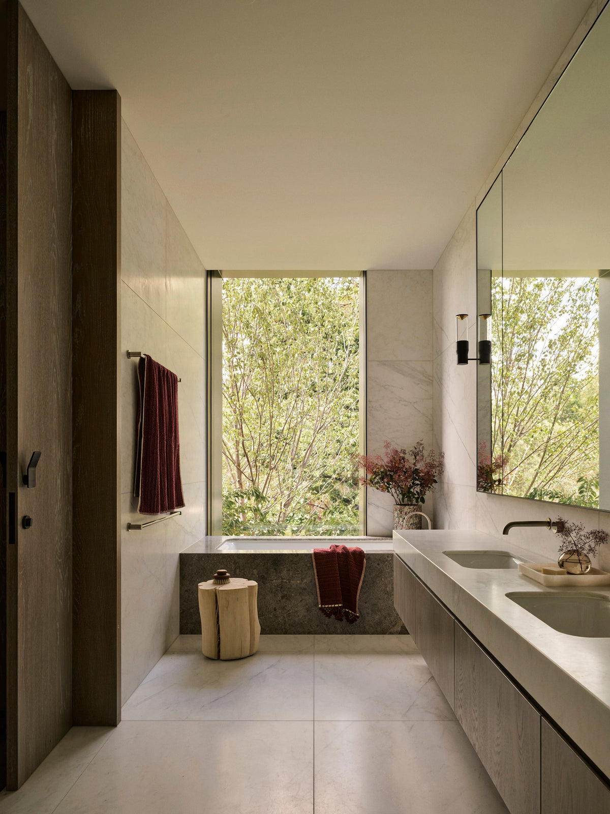 Murray River Residence by Rob Mills Architects
