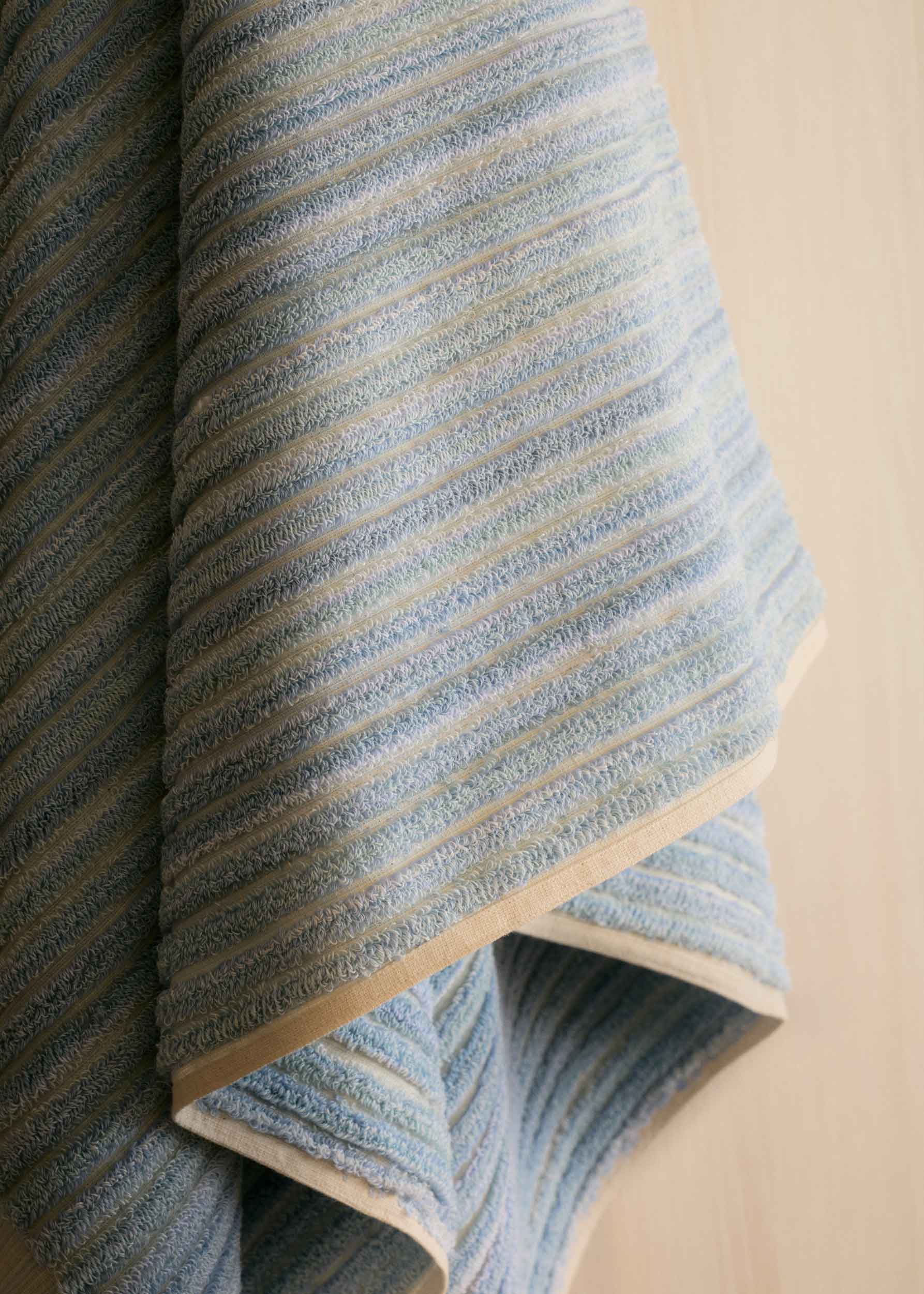 Azure-Mist Wide Stripe Bath Towel - Standard