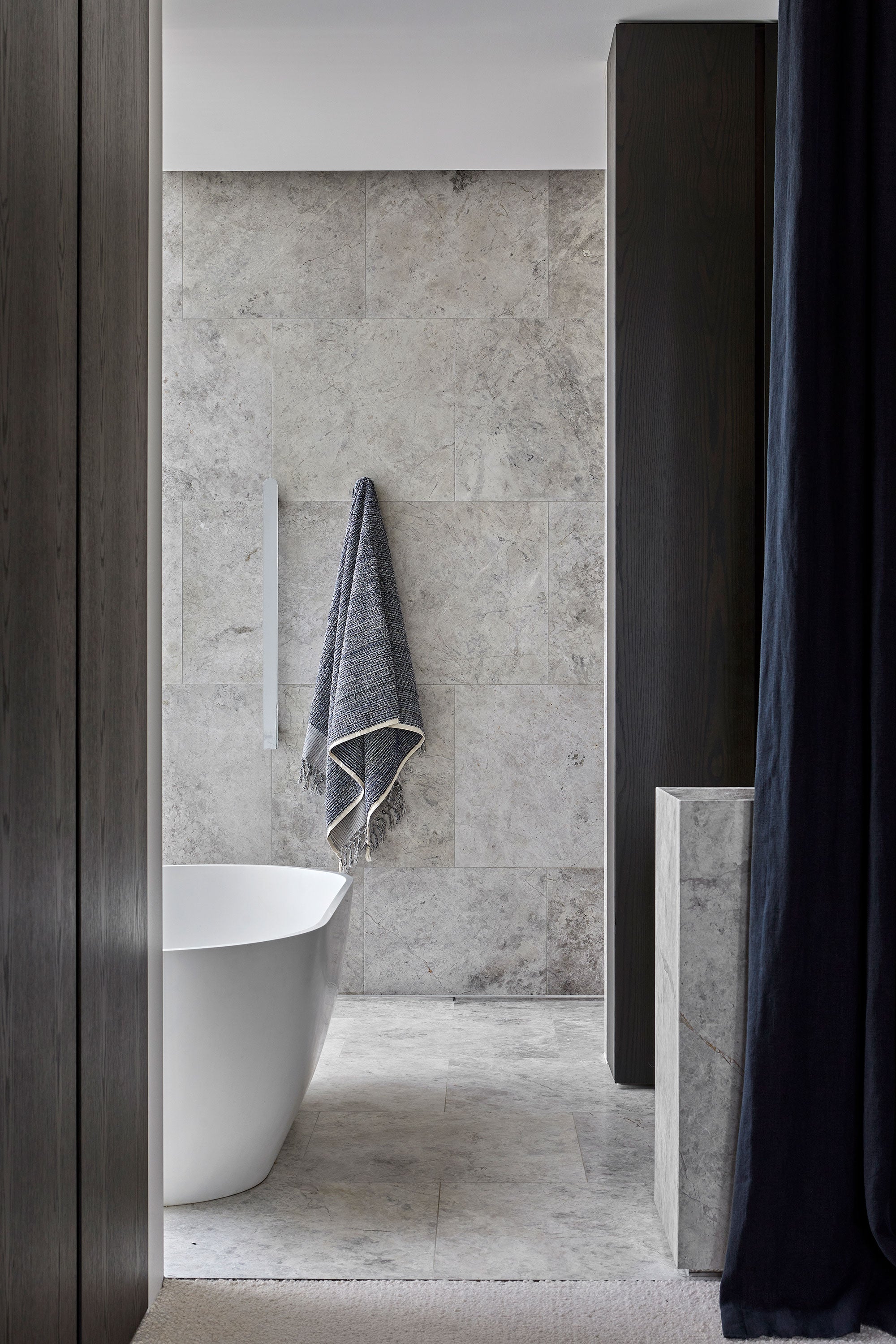 Navy & Cream Bath Towel - Standard